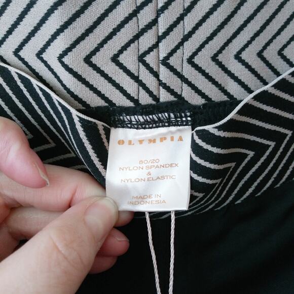 Olympia Zeus Crop Leggings Womens XS Black Taupe Activewear Workout Gym Train - Picture 7 of 12